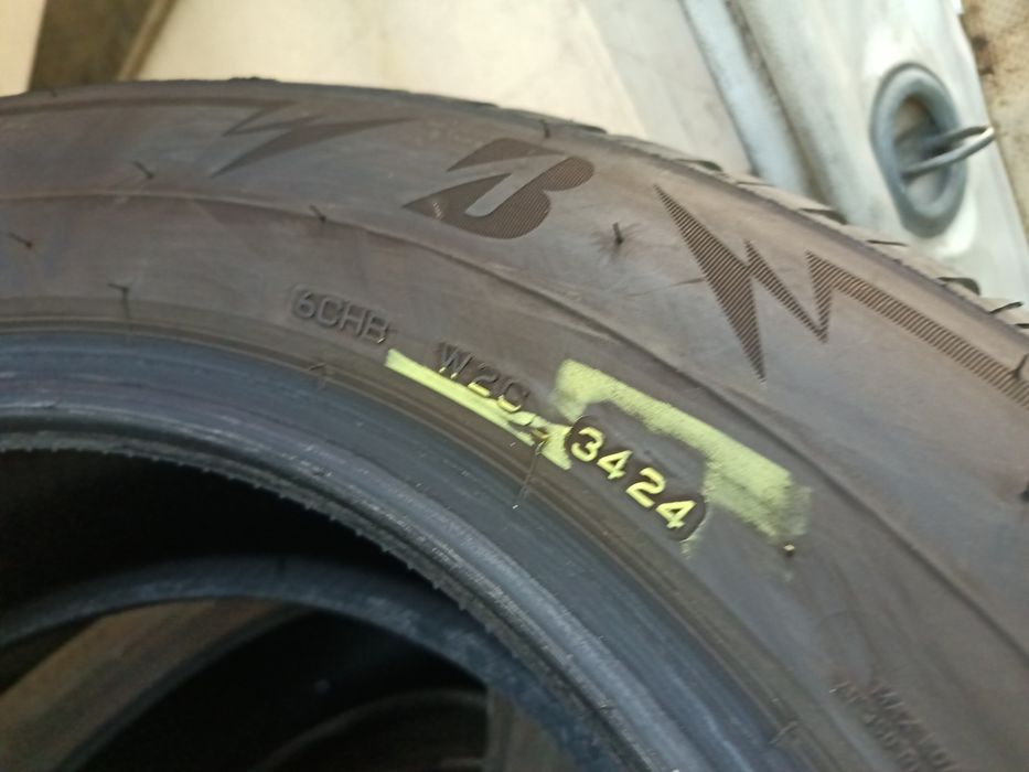 Anvelope MS iarna 215 65 16 bridgestone 2024 5.5mm