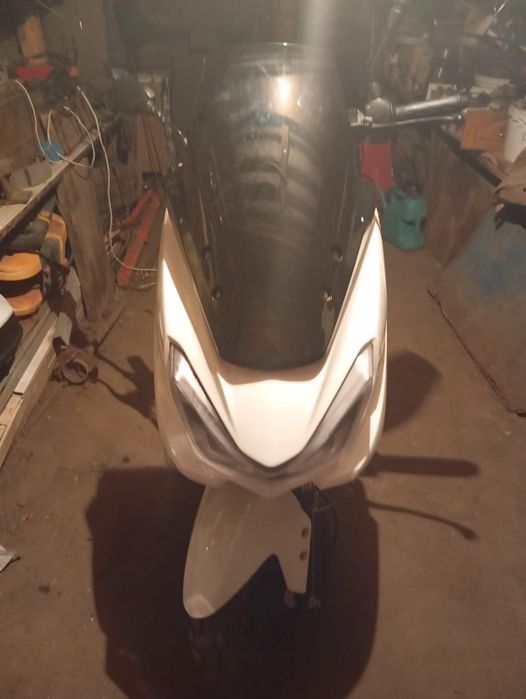 Продам скутер макси 150