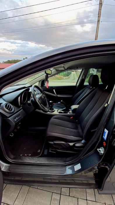 Mașina Mazda CX7 2011