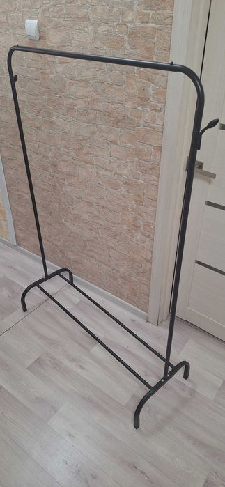 Вешалка напольная металлическая