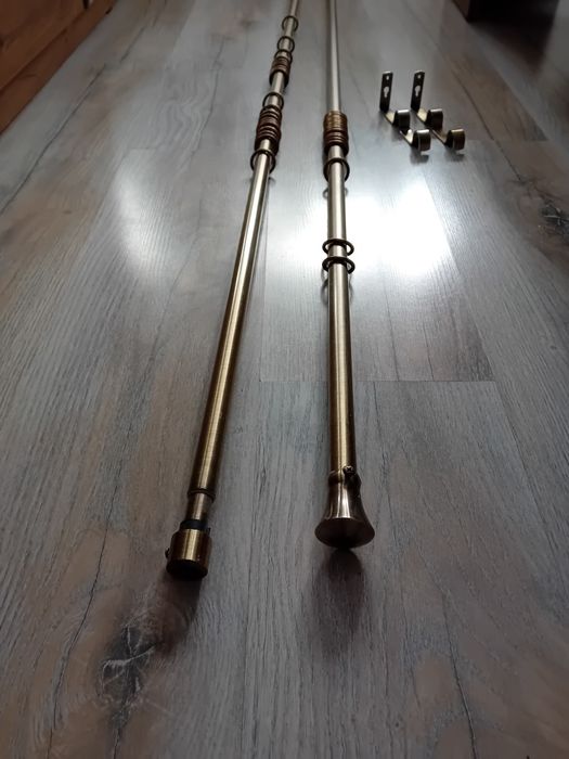 Garnișă metalica extensibila