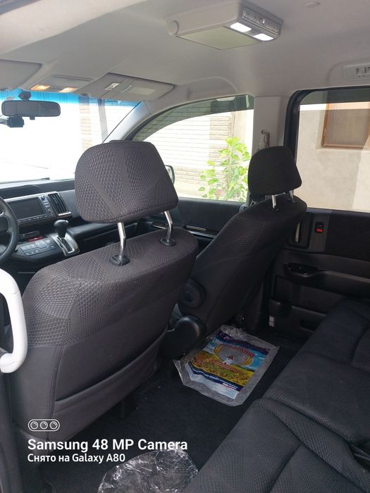 Продаётся хонда степвагон 7+1 в хорошем состояние или выкуп от 6 месяц