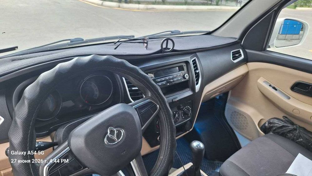 Changan T3  автомашинаси сотилади.