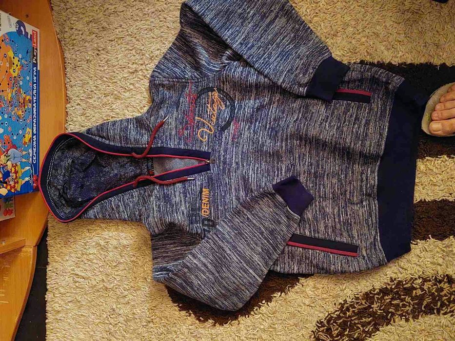 Екип,суичъри и блузки за 9-11 години