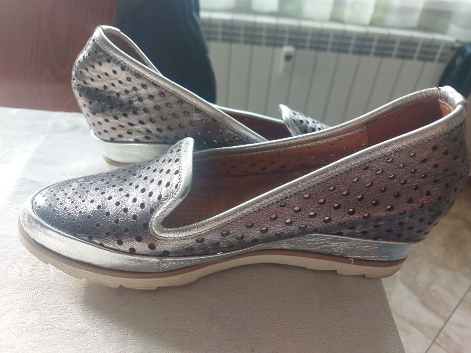 Дамски пролетни обувки