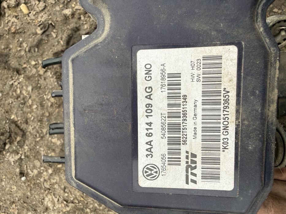 Vand pompa ABS passat b7