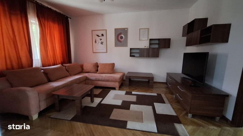 Casa 4 camere, 150 mp utili, teren 120 mp, zona Centrala