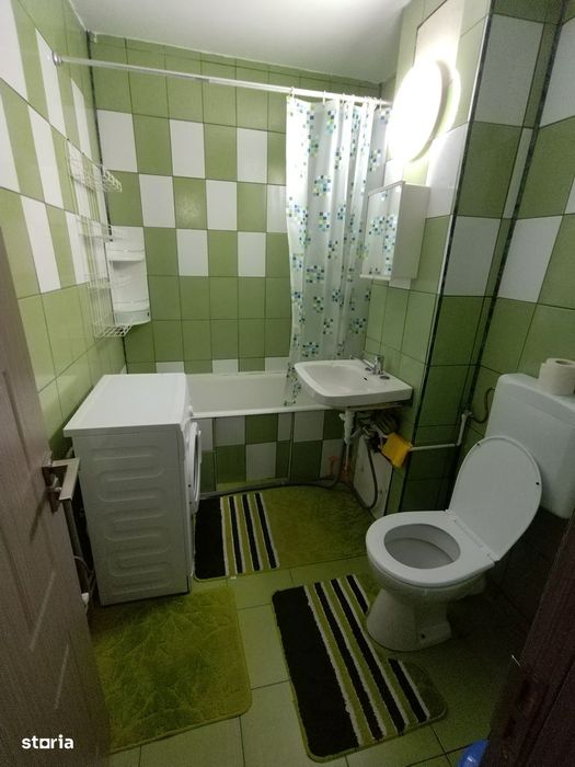 INCHIRIEZ apartament 2 camere decomandat,renovat, zona Centrala