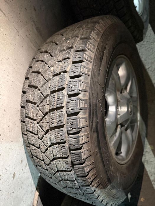 Комплект зимх шин