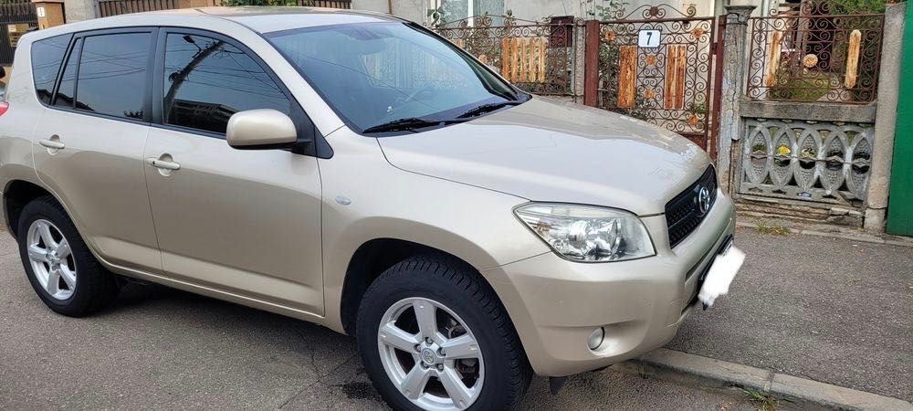 TOYOTA RAV4 0 — imagine 4