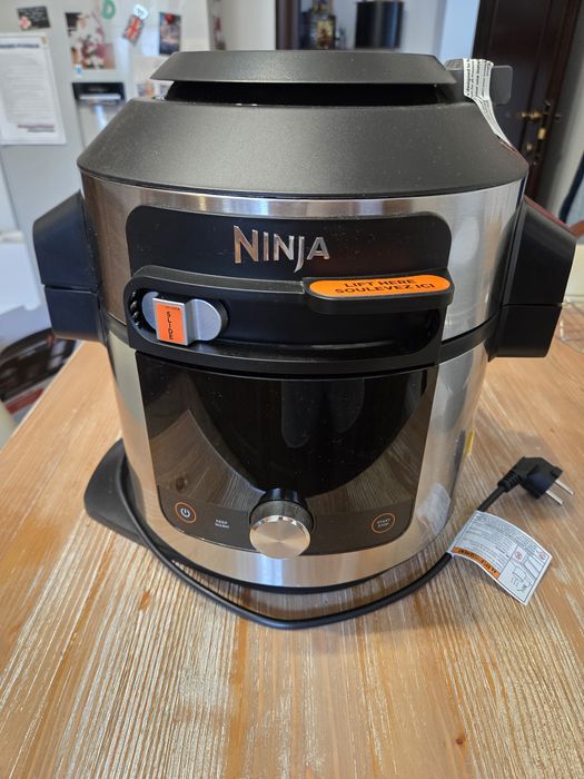 Ninja Foodi Max 14 in 1 SmartLid Multi-Cooker NOU
