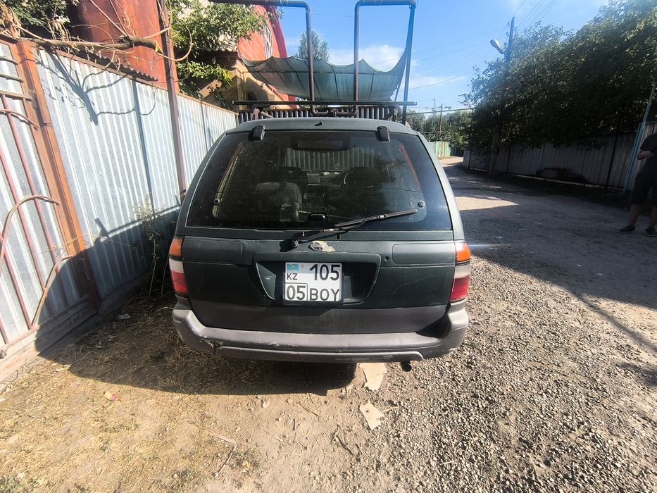 Nissan prairie joy