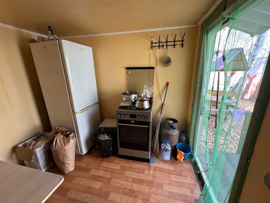 Продам вагончик  находится на озере шалкар