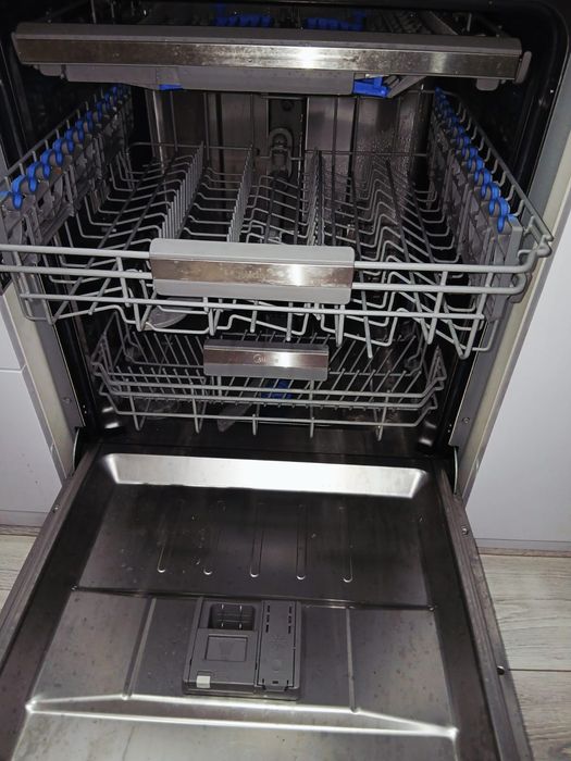 Посудомойка 155.000