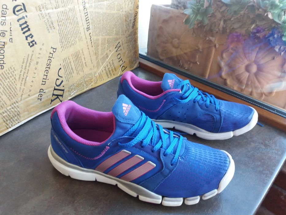 дамски маратонки,спортни обувки,кецове,Adidas,40,адидас