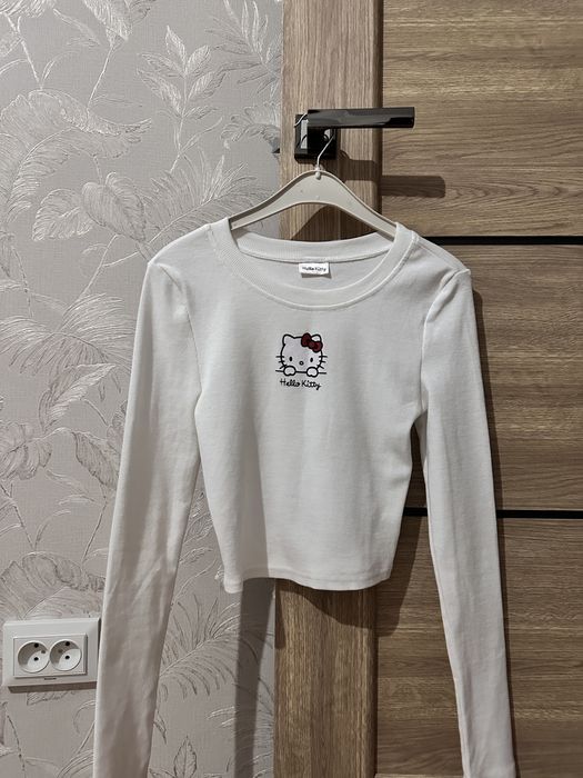 продам  белую кофточку