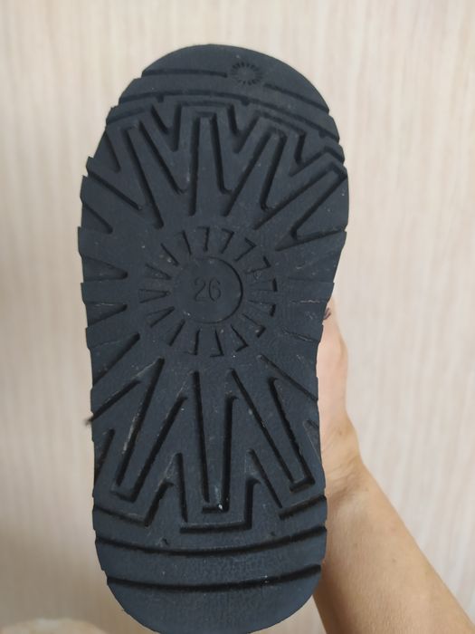 Уги новые детские зима