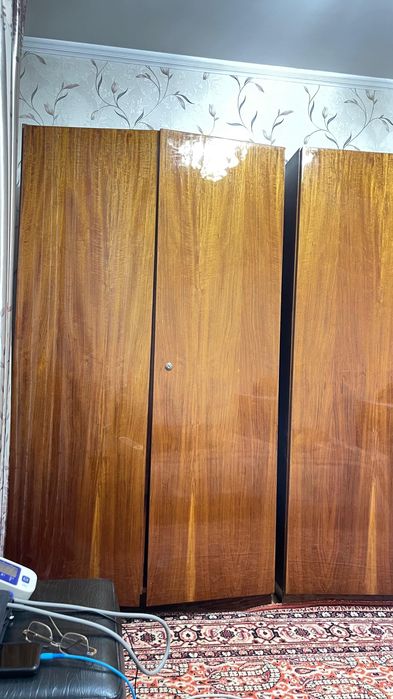 Продам спальный гарнитур