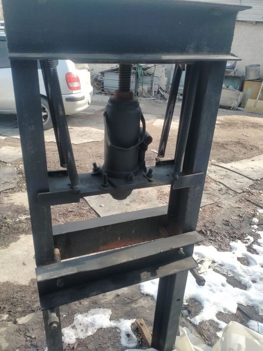 Продам пресс гидравлический