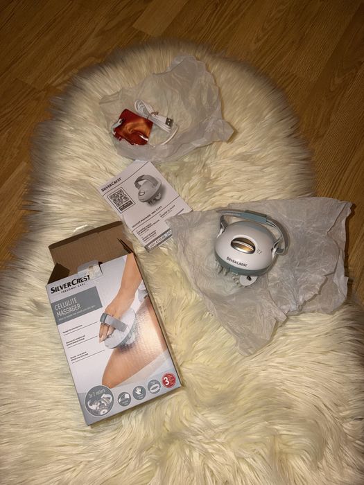 Aparat de masaj anticelulitic Silvercrest.