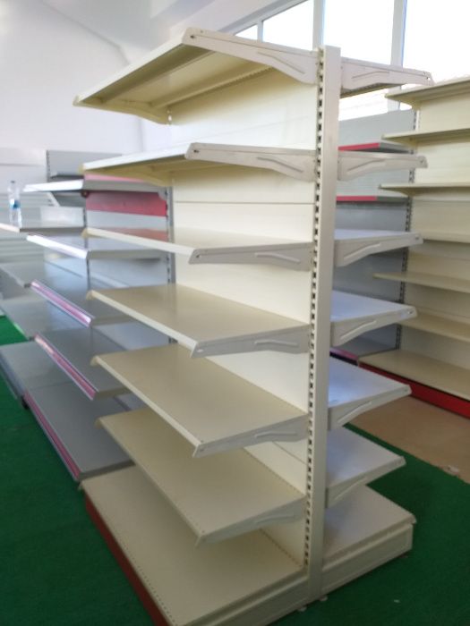 Метални стелажи за супермаркети и магазини