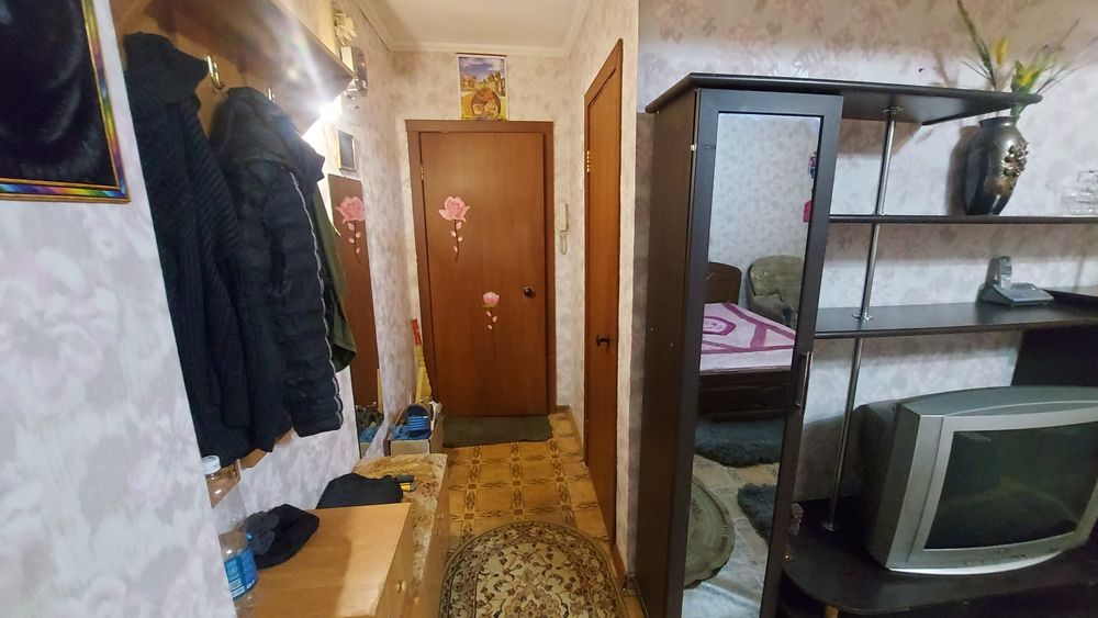 Продам 1.5 ку  в районе зел.рынка