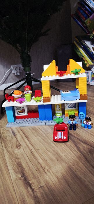 Lego duplo family house