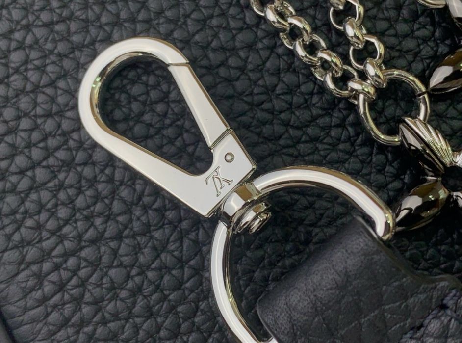 Дамкса чанта Louis Vuitton