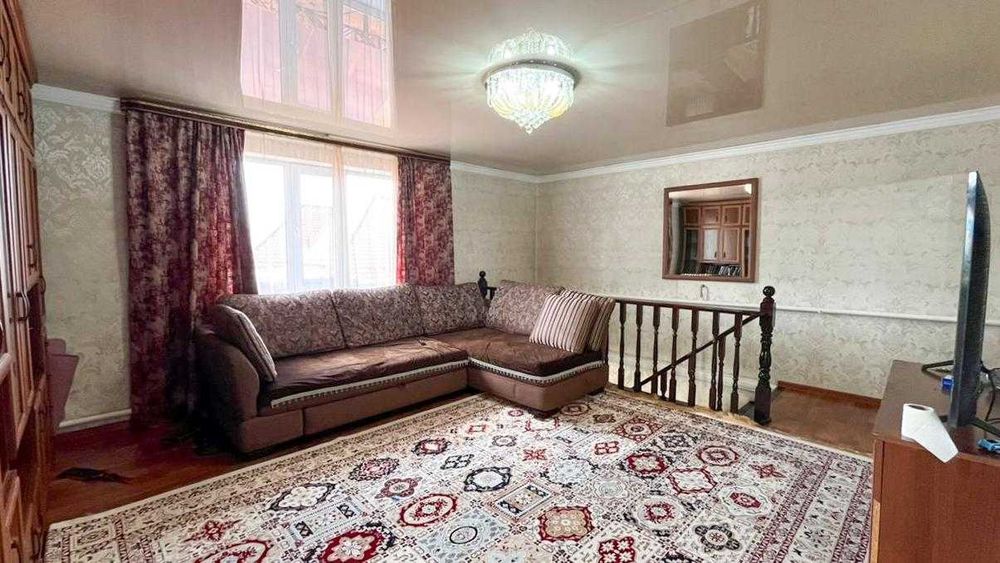 Продаю  % комнатный  дом СЗЖР