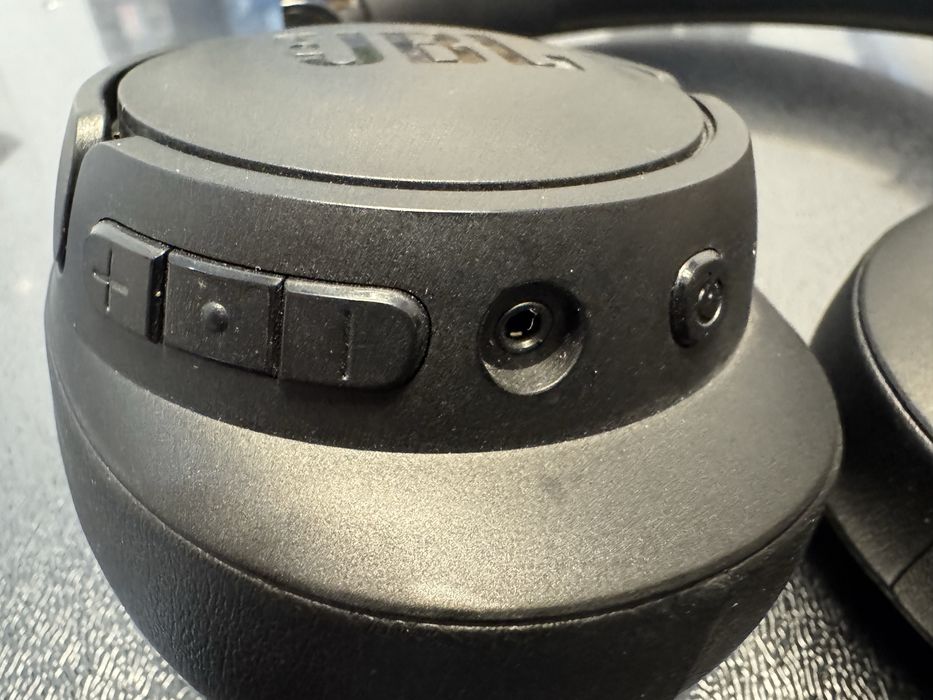 Casti JBL Tune700 BT, pure bass sound
