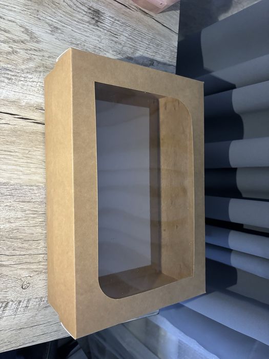 Подарочные коробки с окном