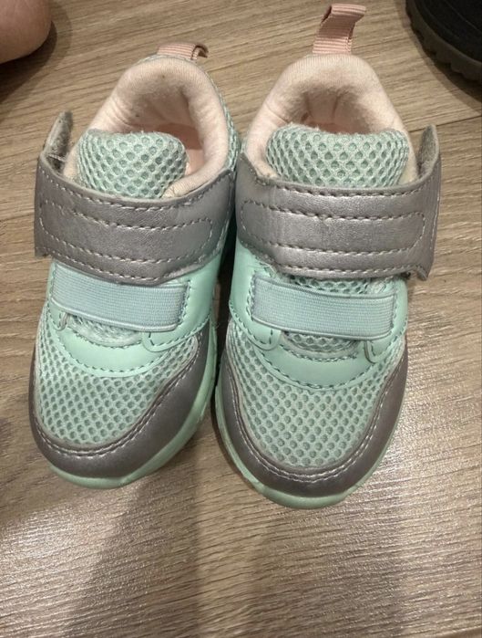 Кроссовки детские для девочки