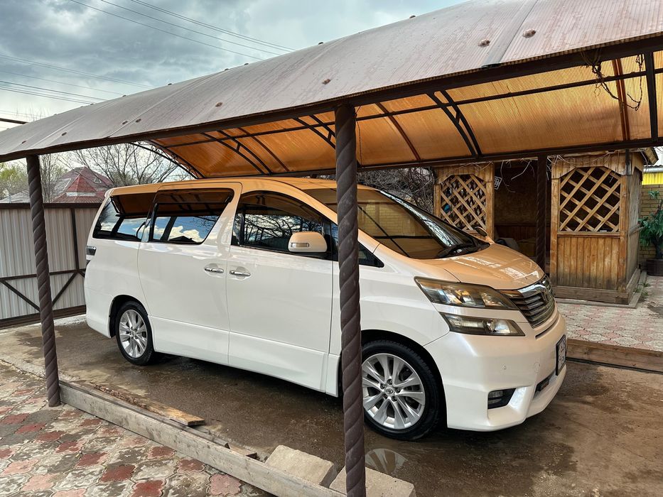 Продам машину Тойота VELLFIRE