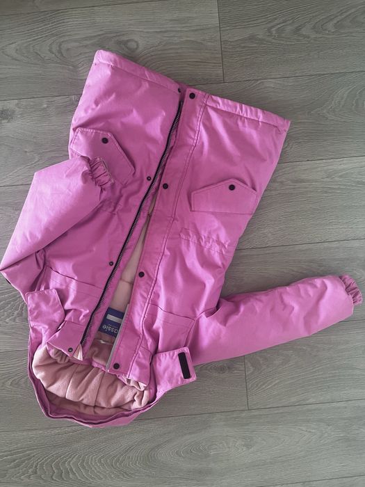 Продам парку осень-зима для девочки