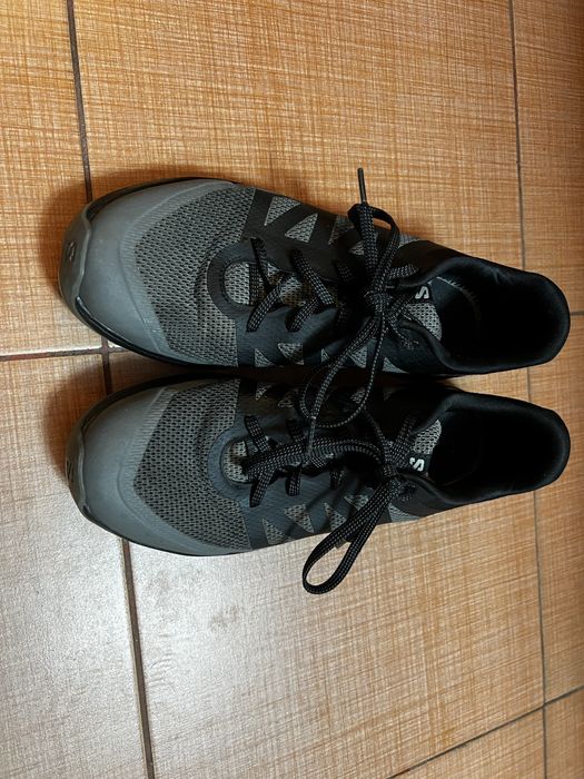 Salomon outrise low