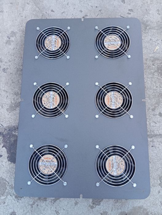 Продам блок вентиляторов для принудительного охлаждения.