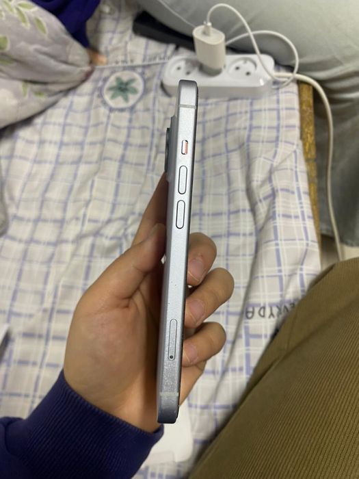 Продам Iphone 15