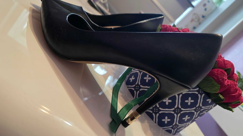 Дамски Обувки с ток