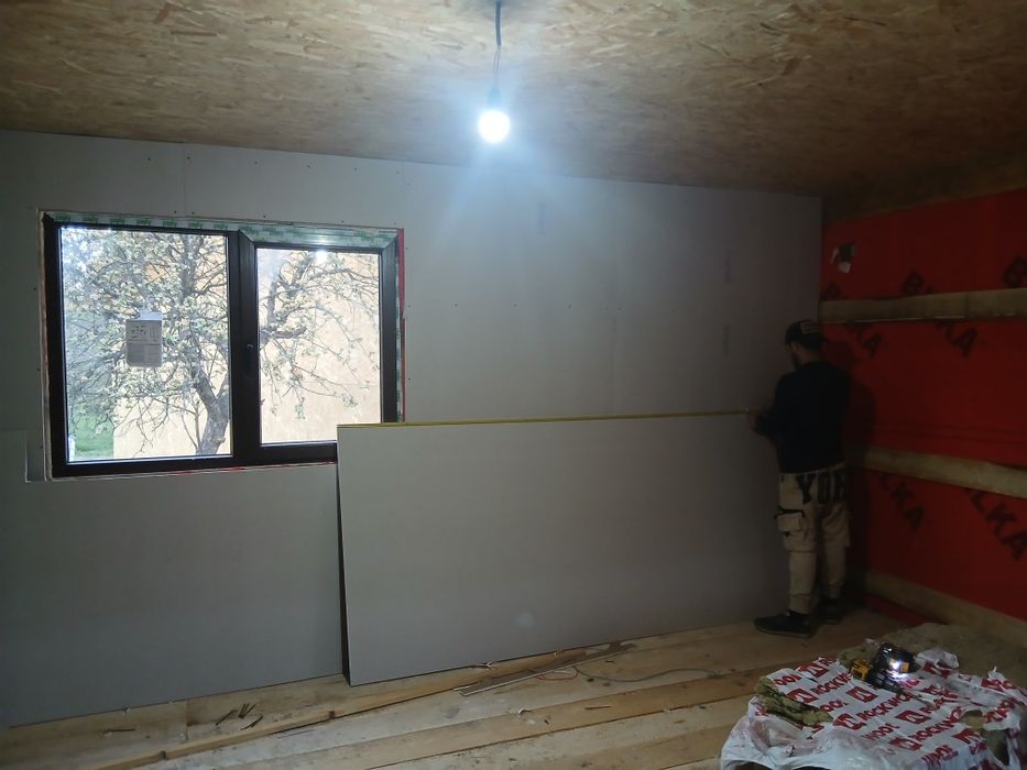 Vând cabane din lemn la cheie
