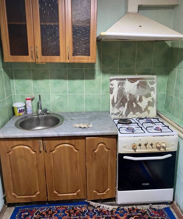 Каракамиш 1/4. Жомий бозор якин  Срочно 3/2/4 350$