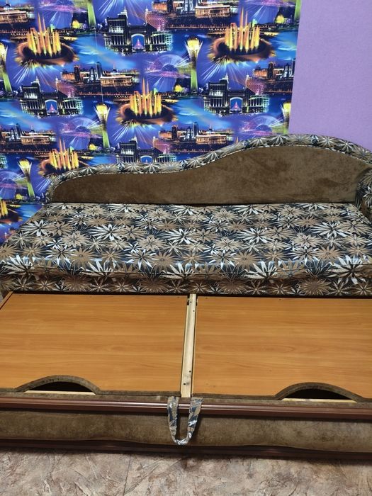 Отдам диван тахту