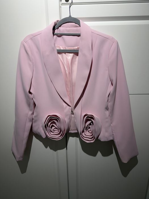 Нов костюм Valentino