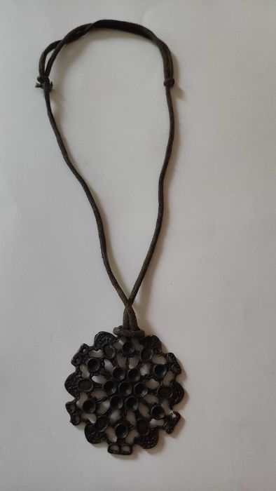 Медальони от благороден метал  по 10 лв.за брой