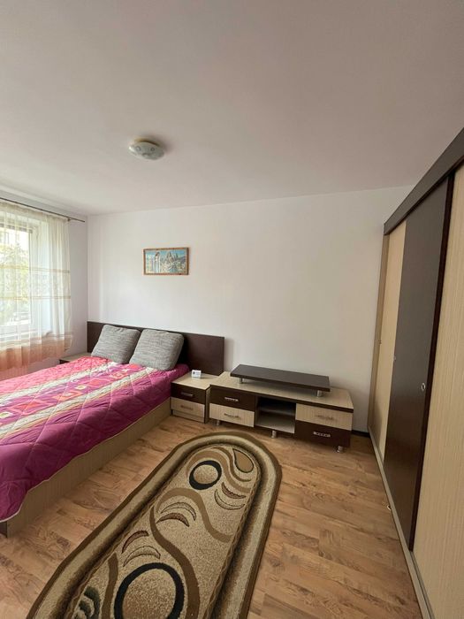 Proprietar Inchiriez Apartament 2 camere Etaj 1 Semidecomandat recent renovat Terezian