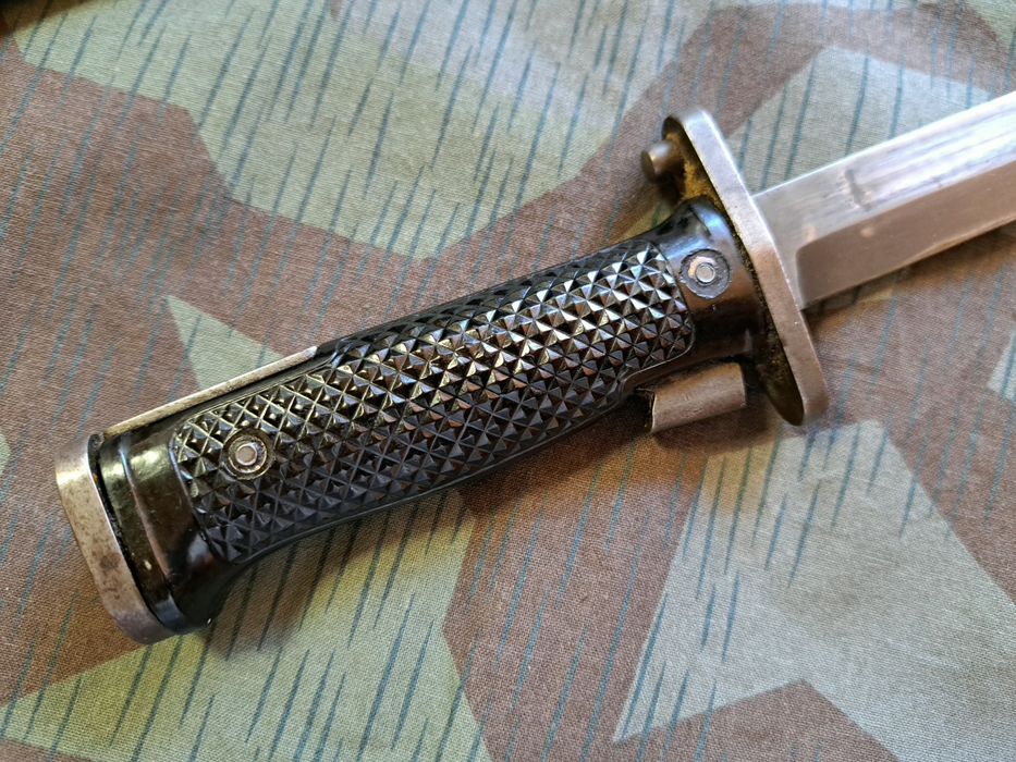 Baioneta pumnal militar post razboi