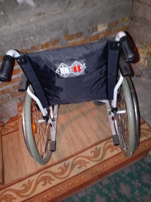 Нова инвалидна сгъваема колочка