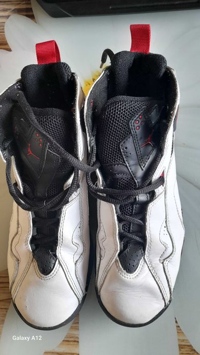 Оригинални кецове Jordan