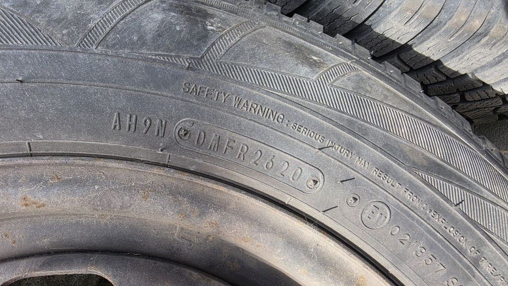 Doua seturi roti iarna/vara VW Golf 4
