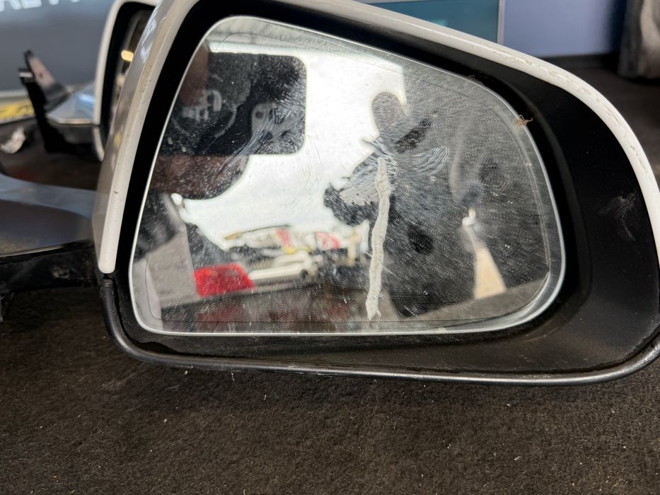 Огледало Tesla 3 2019 и 2021 преди и фейслифт дясно затъмняване