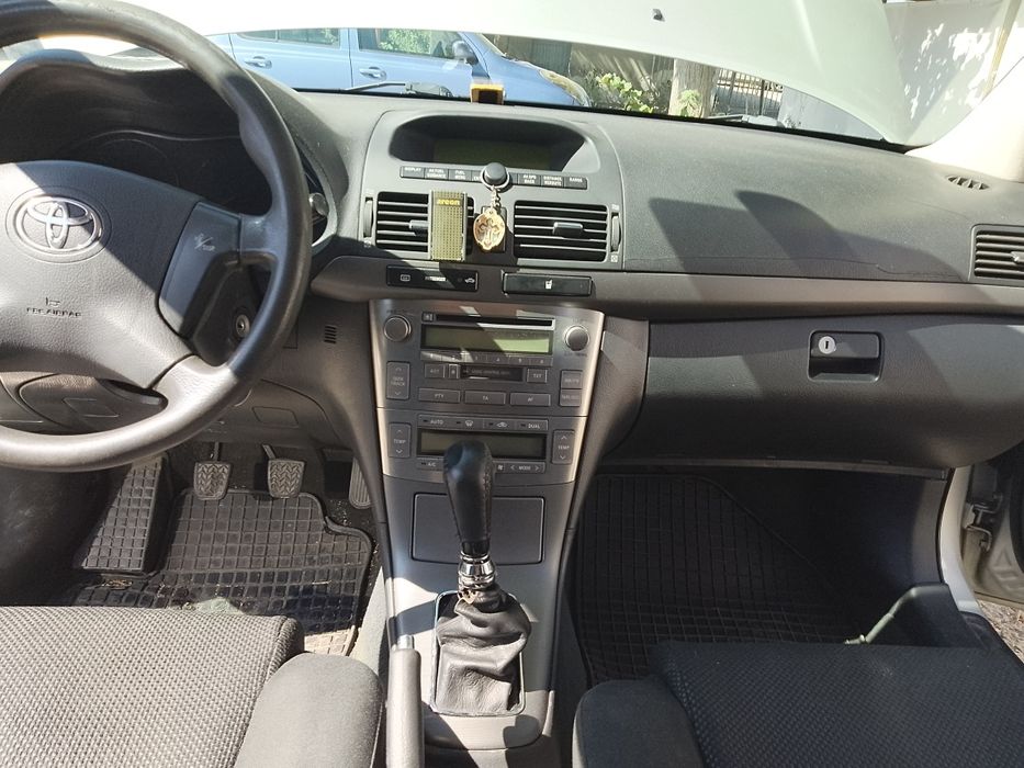 ТОЙОТА АВЕНСИС  1.9 газ нензин